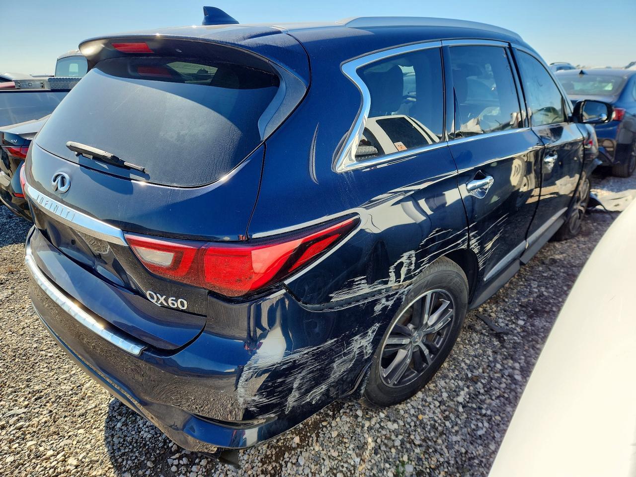 2019 Infiniti Qx60 Luxe - Image 3