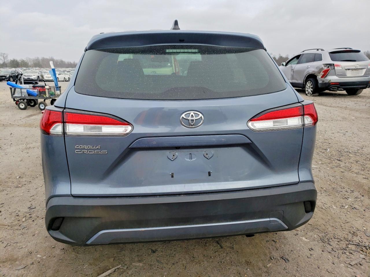 2022 Toyota Corolla Cross L - Image 6