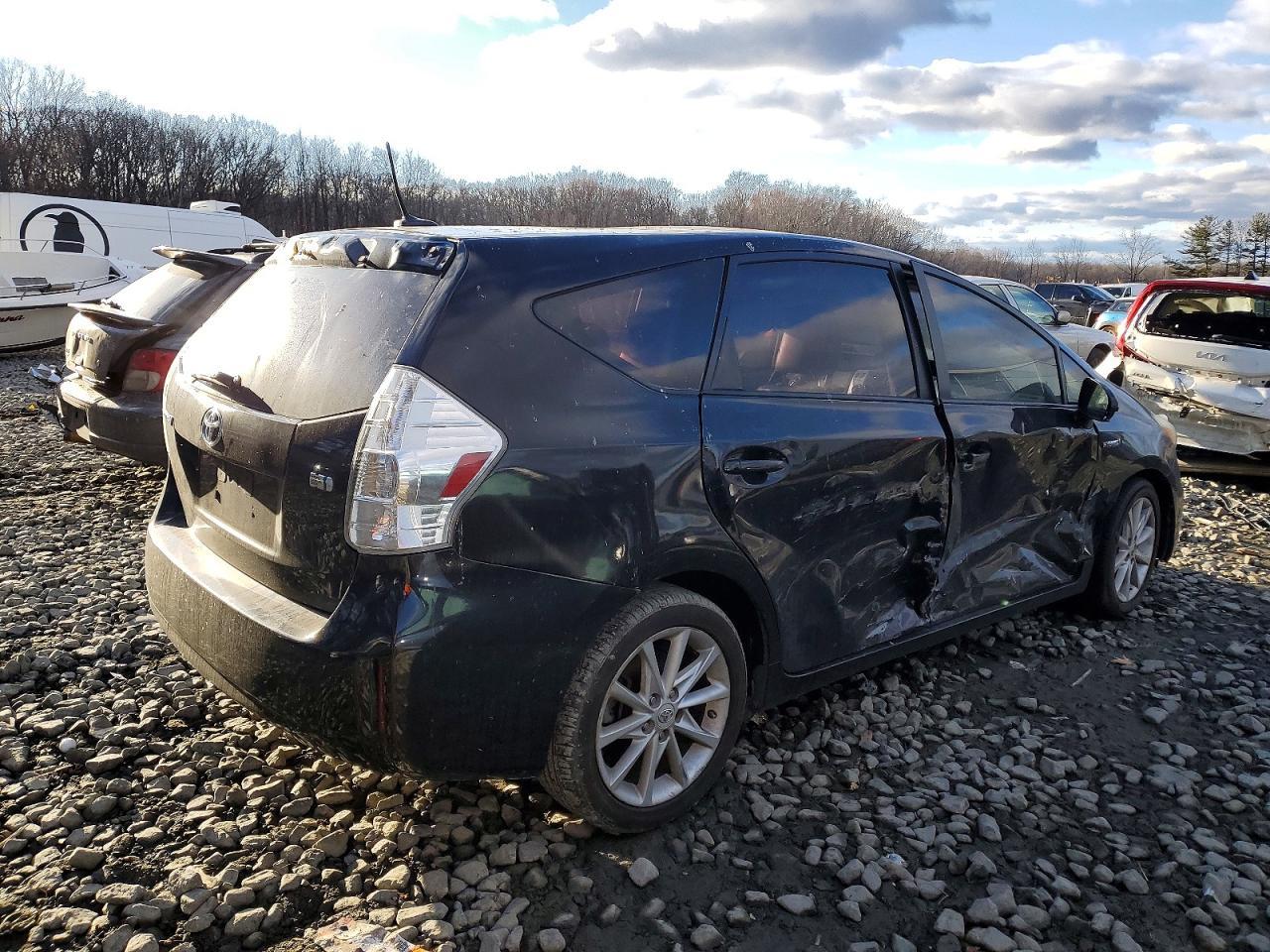2012 Toyota Prius V - Фото 3