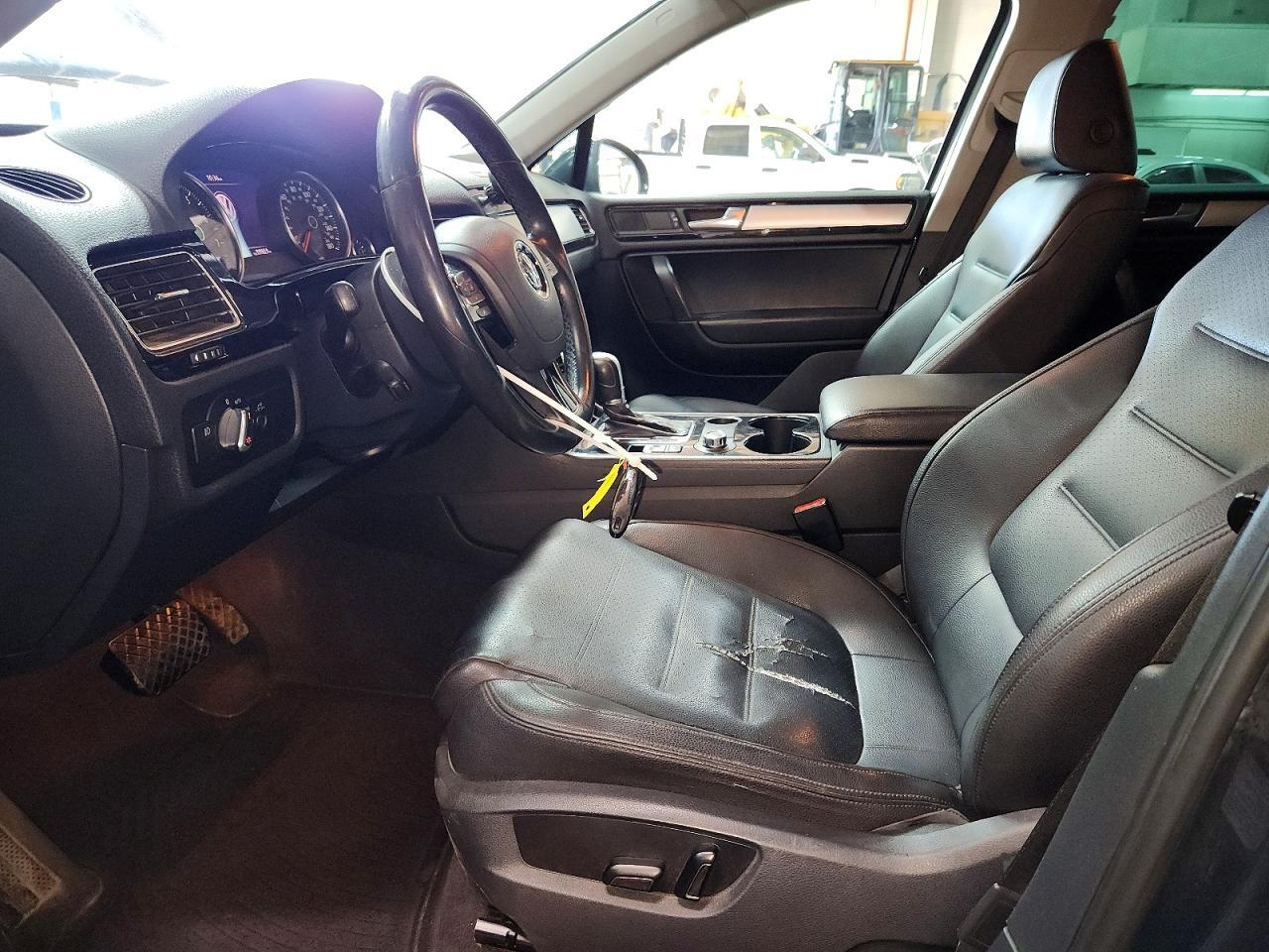 2011 Volkswagen Touareg V6 - Фото 7