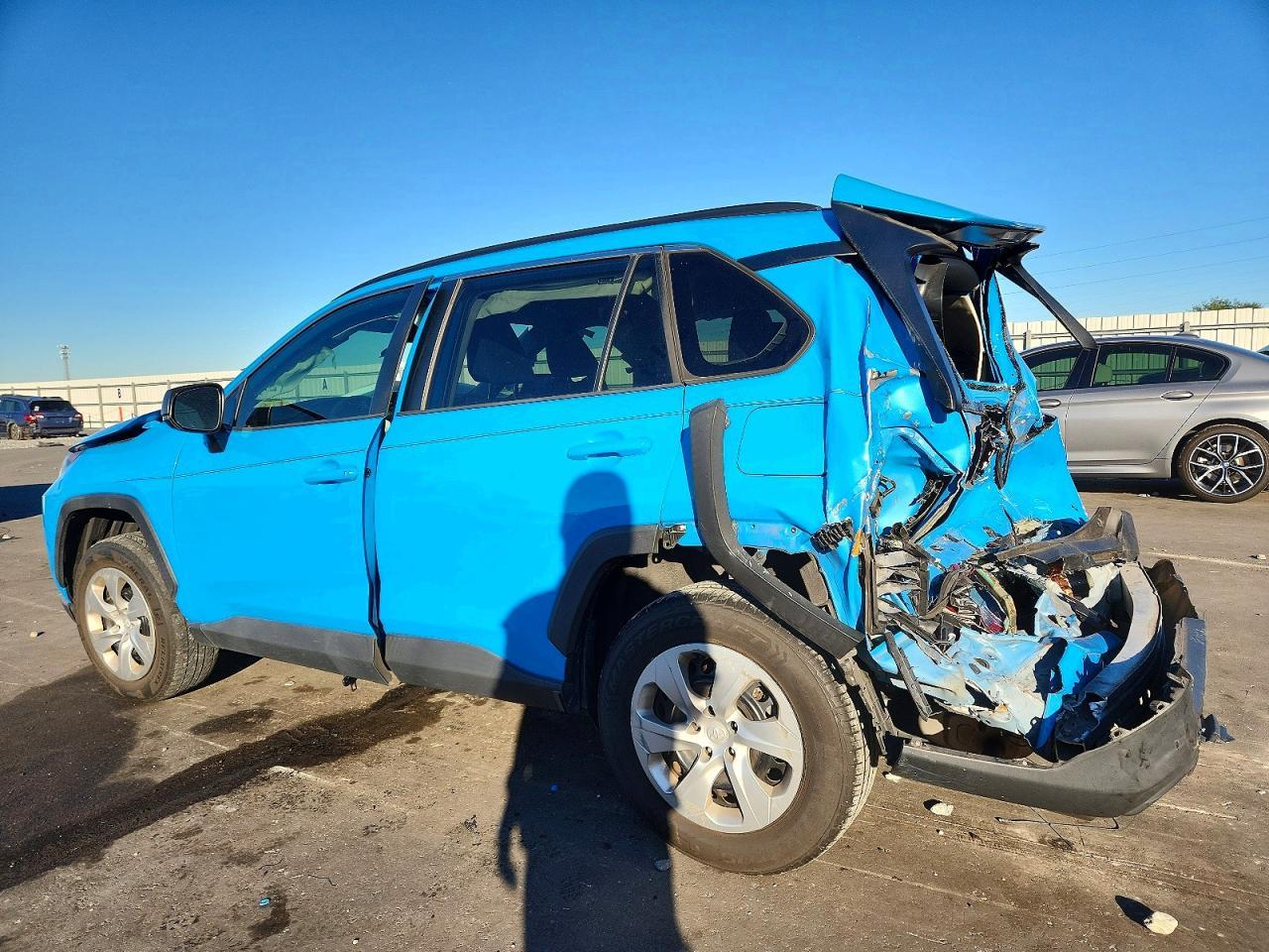 2020 Toyota Rav4 - Фото 2