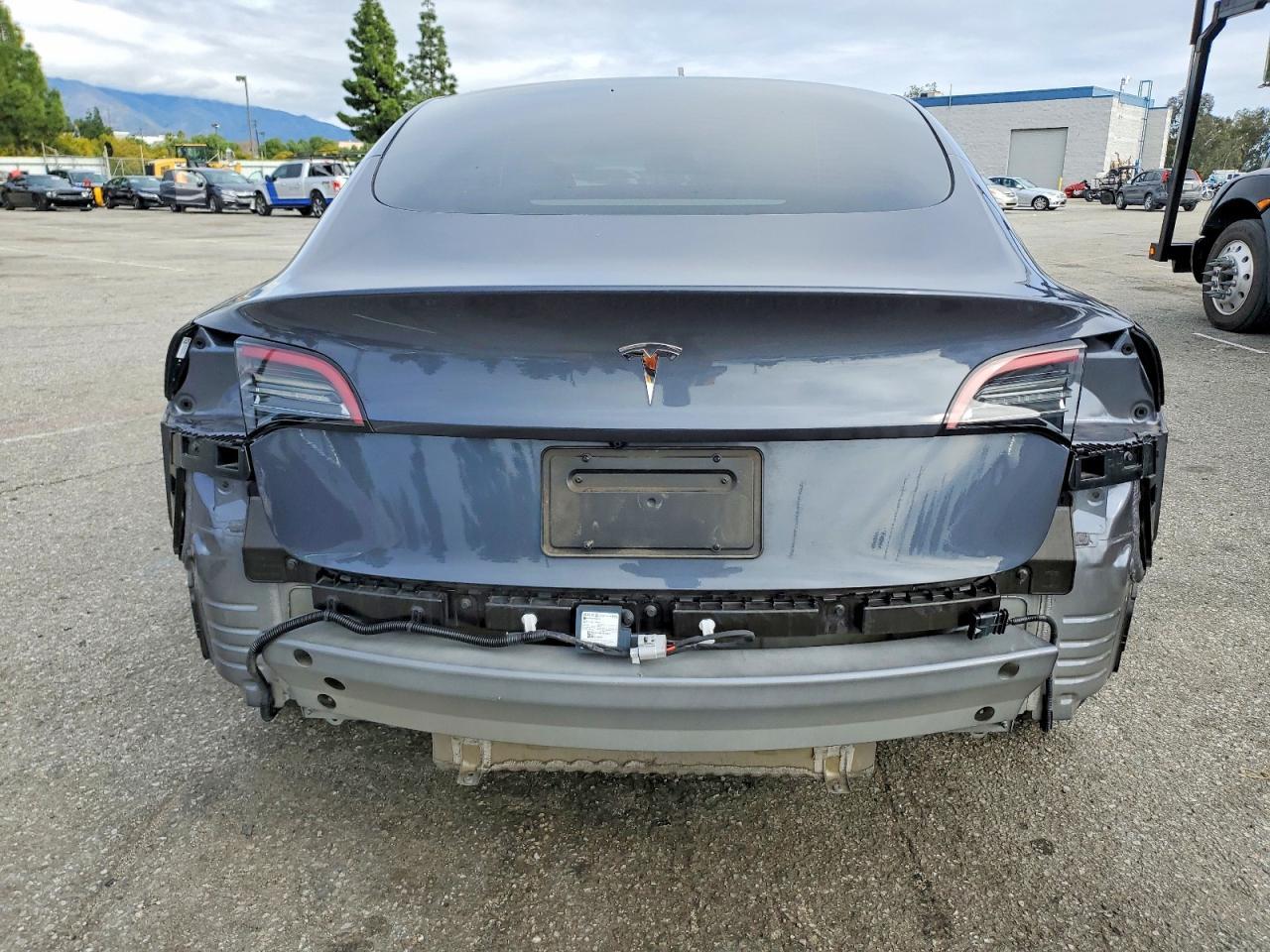 2023 Tesla Model 3 - Фото 6