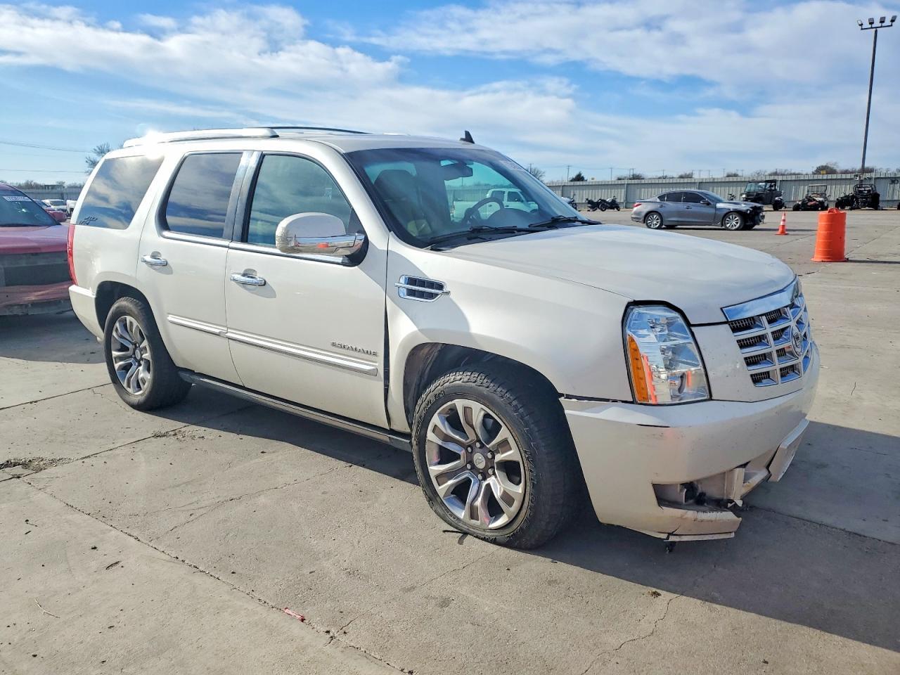 2010 Cadillac Escalade Premium - Фото 4