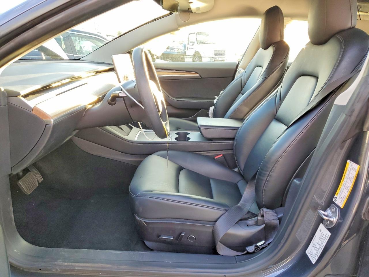 2022 Tesla Model 3 - Фото 7