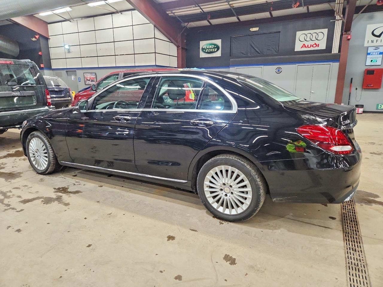 2017 Mercedes-Benz C 300 4Matic - Фото 2