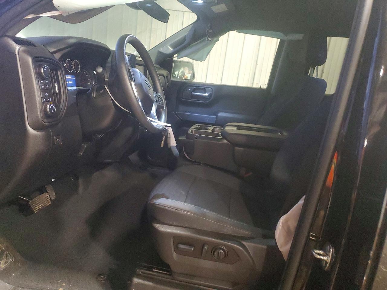 2022 Chevrolet Silverado Ltd K1500 Custom - Image 7