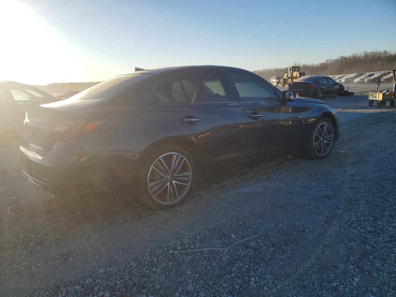 2021 Infiniti Q50 Red Sport 400 - Фото 3