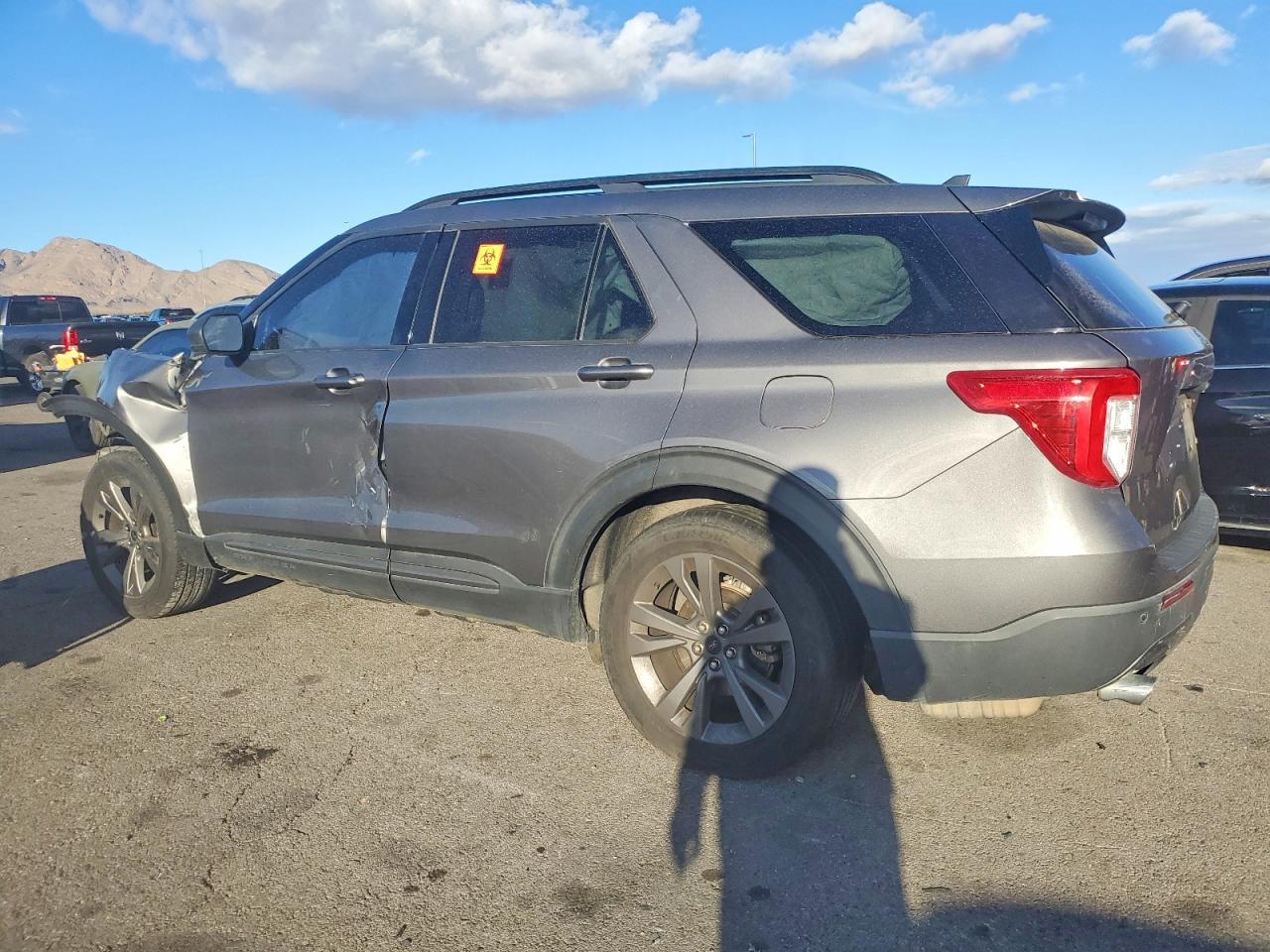 2021 Ford Explorer Xlt - Image 2