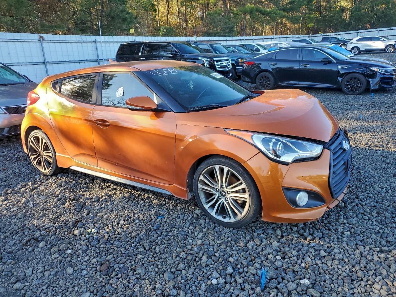 2016 Hyundai Veloster Turbo - Фото 4