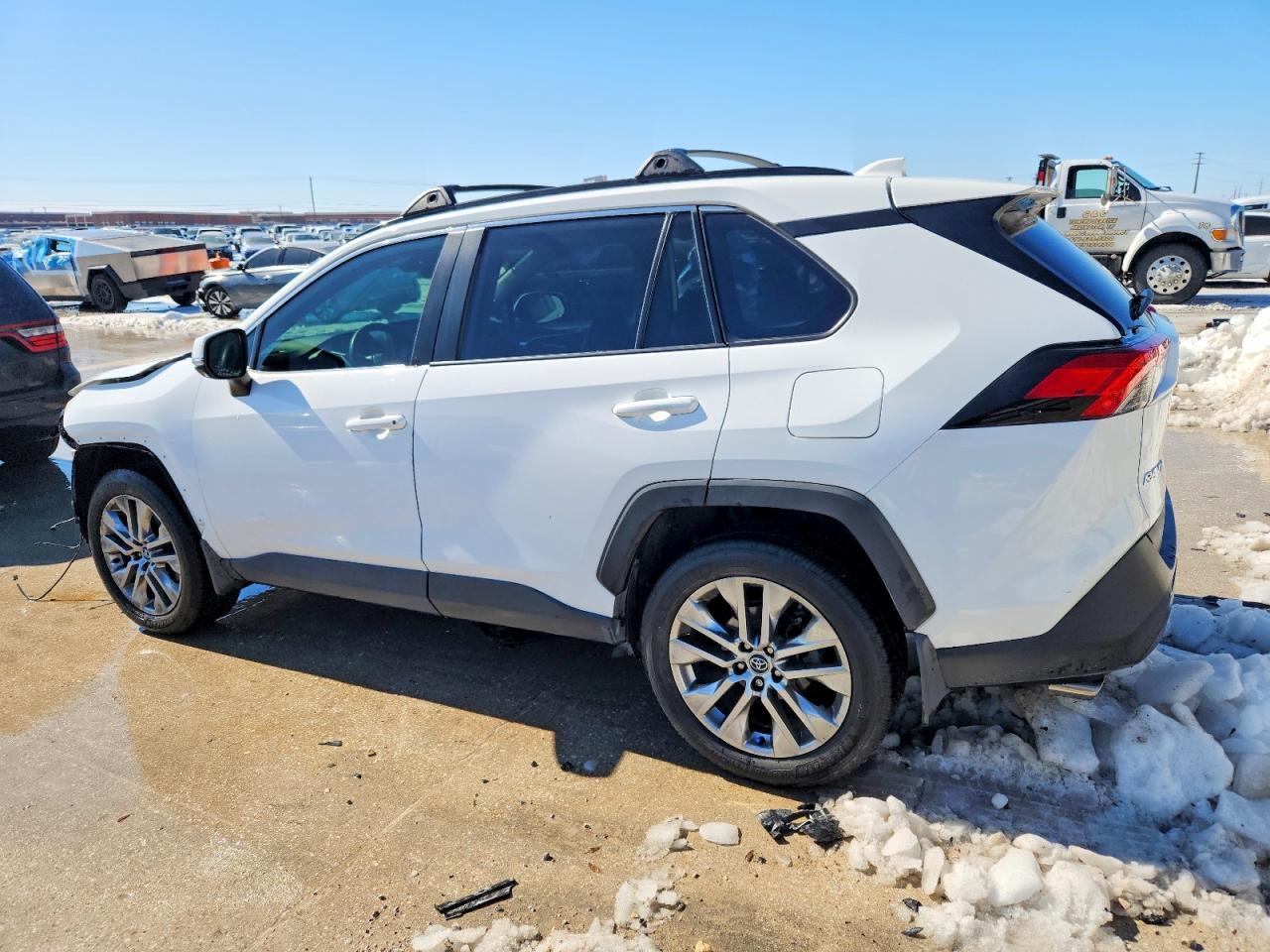 2020 Toyota Rav4 Xle Premium - Image 2