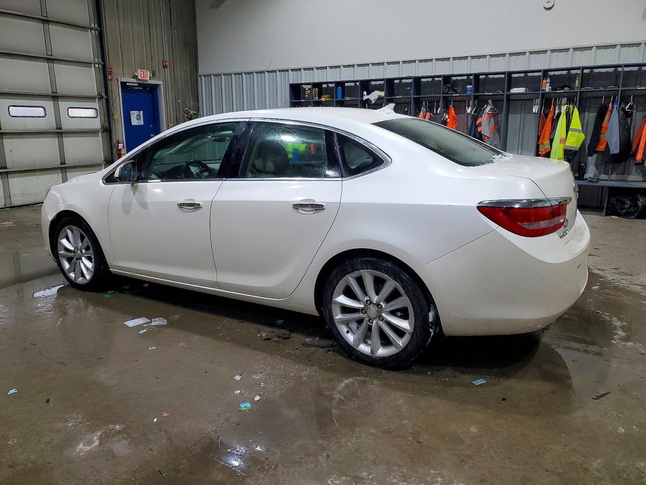 2013 Buick Verano - Фото 2