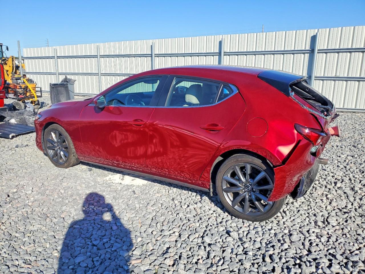 2023 Mazda 3 Preferred - Фото 2