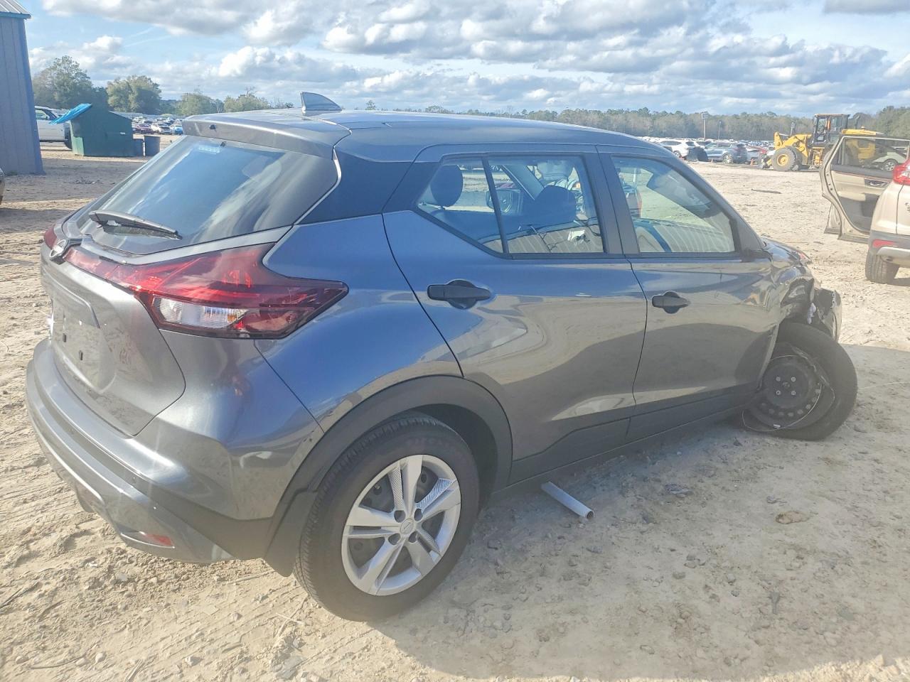 2024 Nissan Kicks S - Фото 3