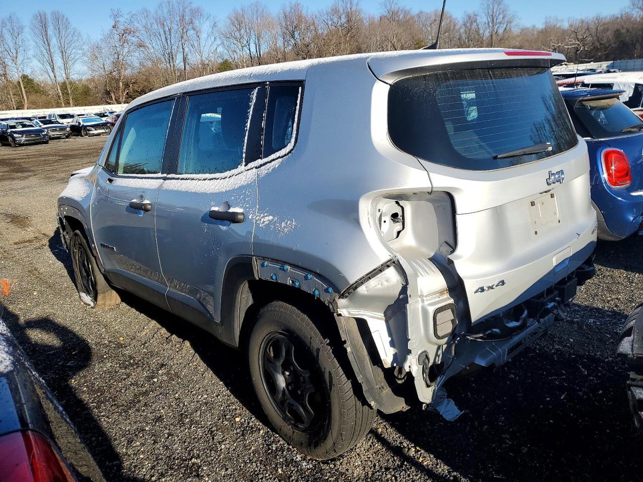 2021 Jeep Renegade Sport - Фото 2