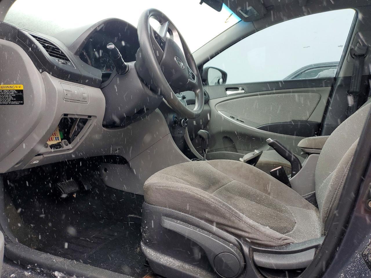2012 Hyundai Accent Gls - Image 7
