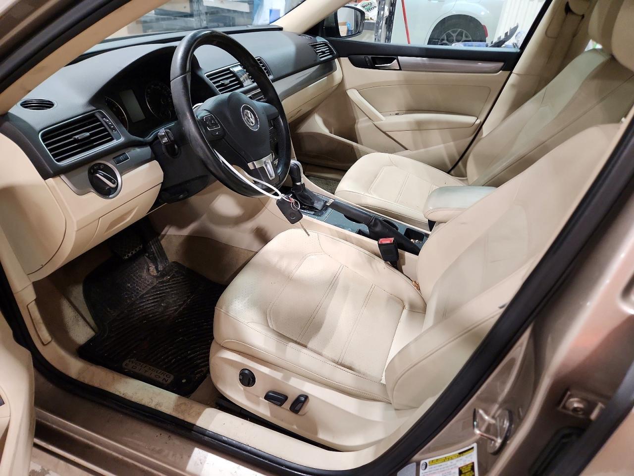 2015 Volkswagen Passat - Фото 7