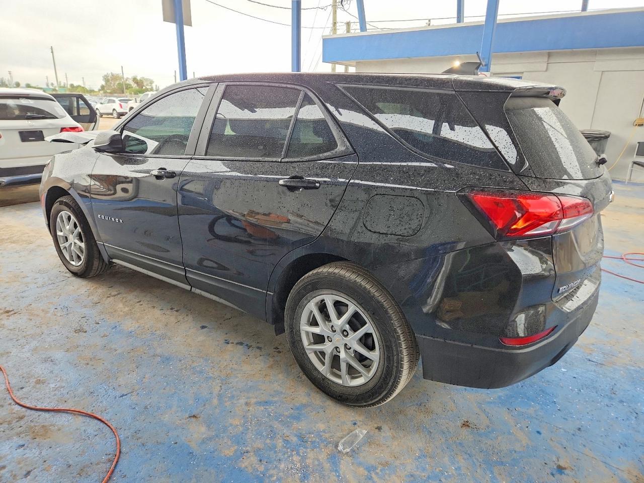 2024 Chevrolet Equinox Ls - Image 2