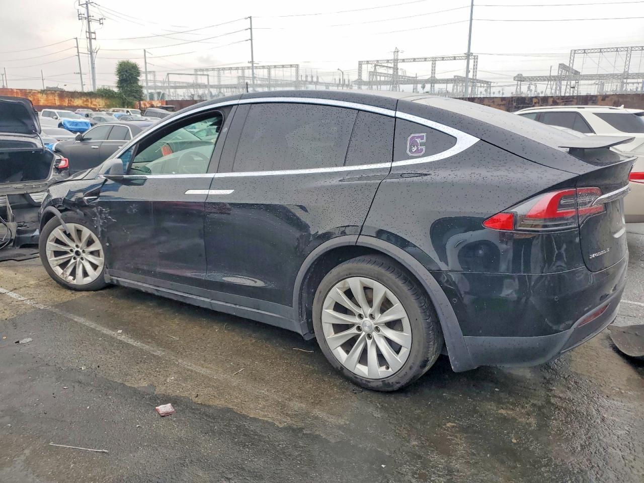 2017 Tesla Model X - Image 2