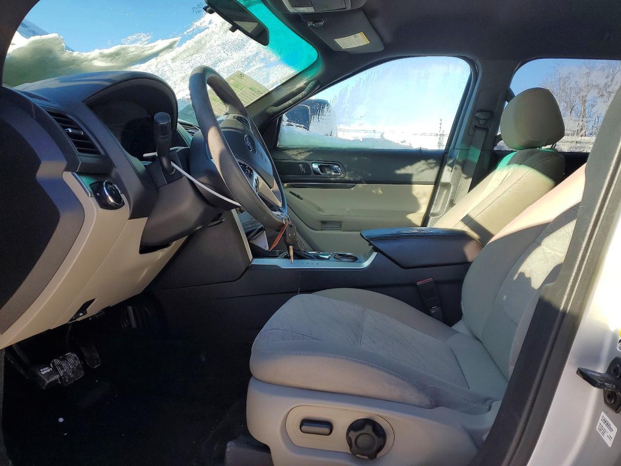 2015 Ford Explorer - Фото 7