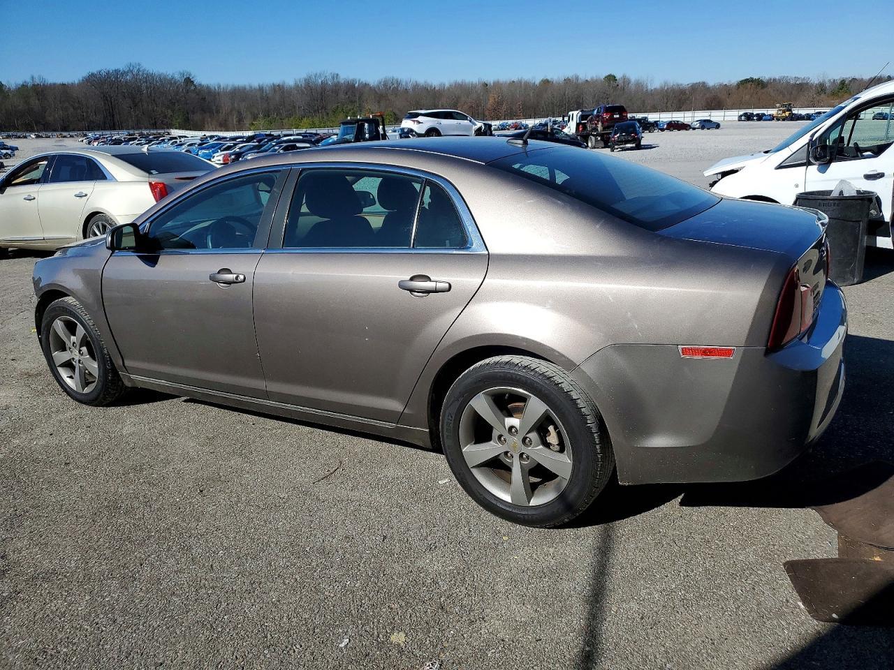 2011 Chevrolet Malibu 1Lt - Фото 2