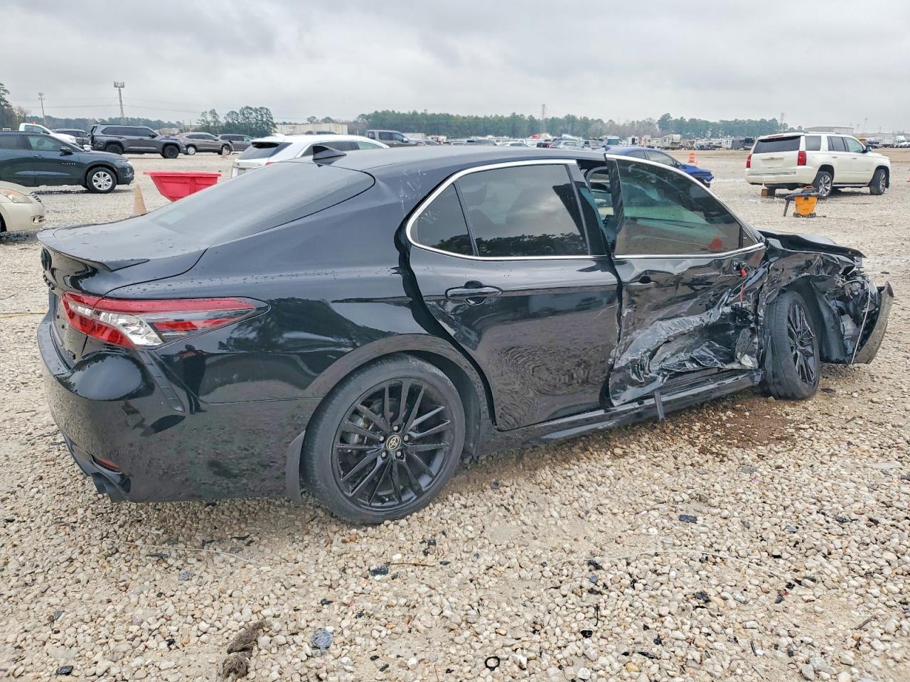 2022 Toyota Camry Xse - Image 3