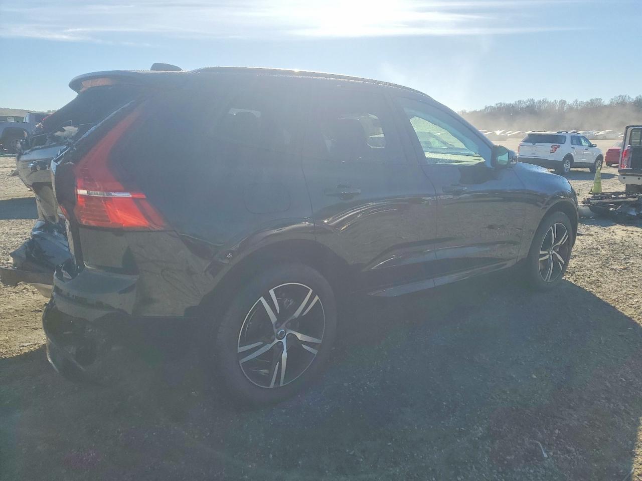 2021 Volvo Xc60 T5 R-Design - Фото 3