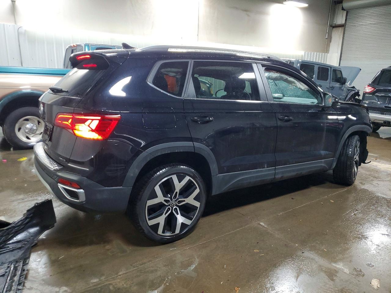 2022 Volkswagen Taos Sel - Image 3