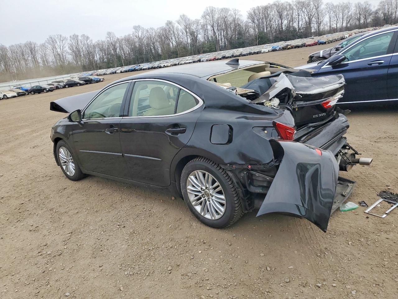 2015 Lexus Es 350 - Image 2