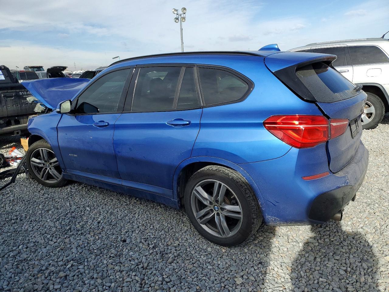 2016 BMW X1 xDrive28I - Фото 2
