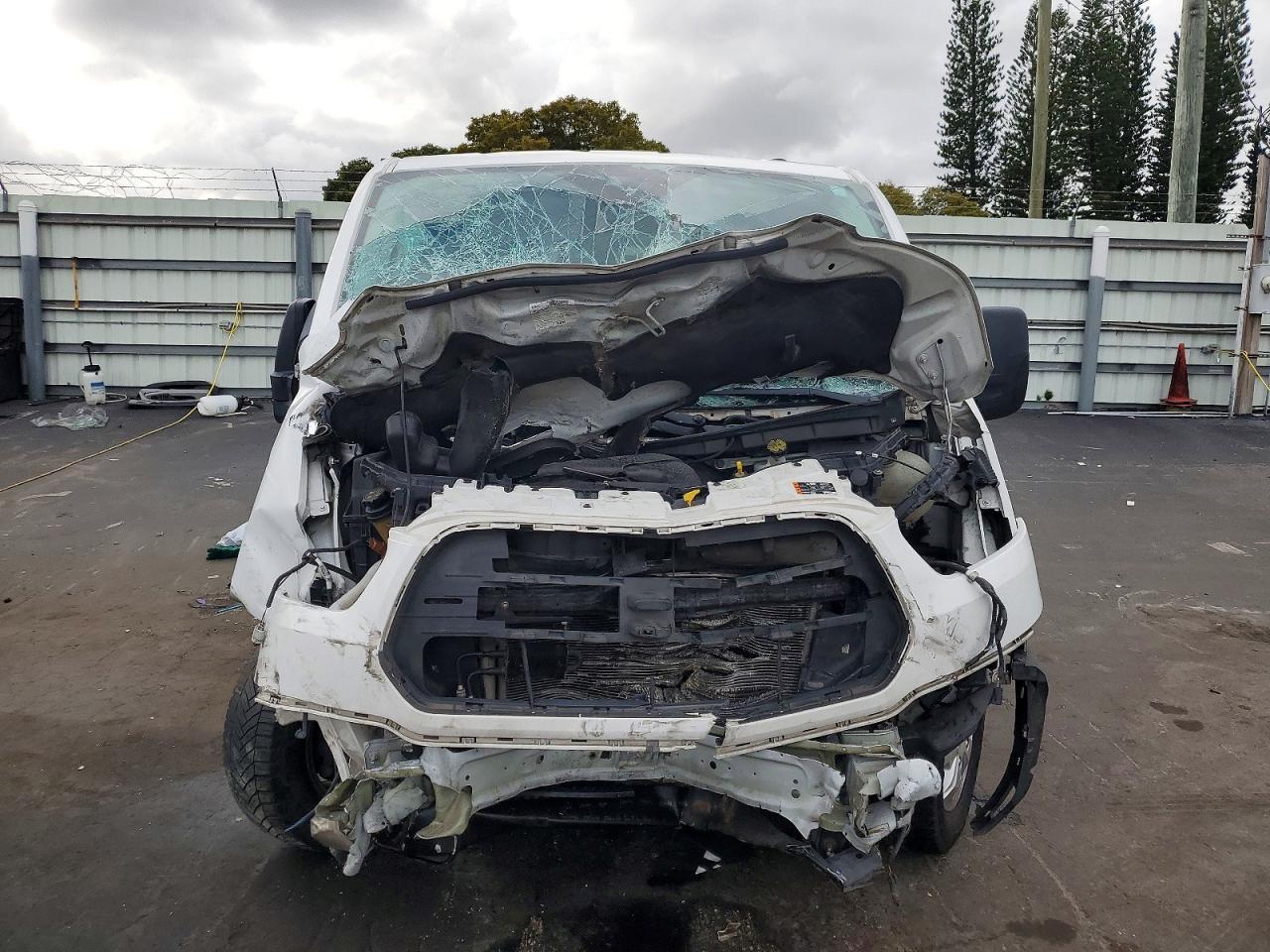 2017 Ford Transit T-350 - Image 5