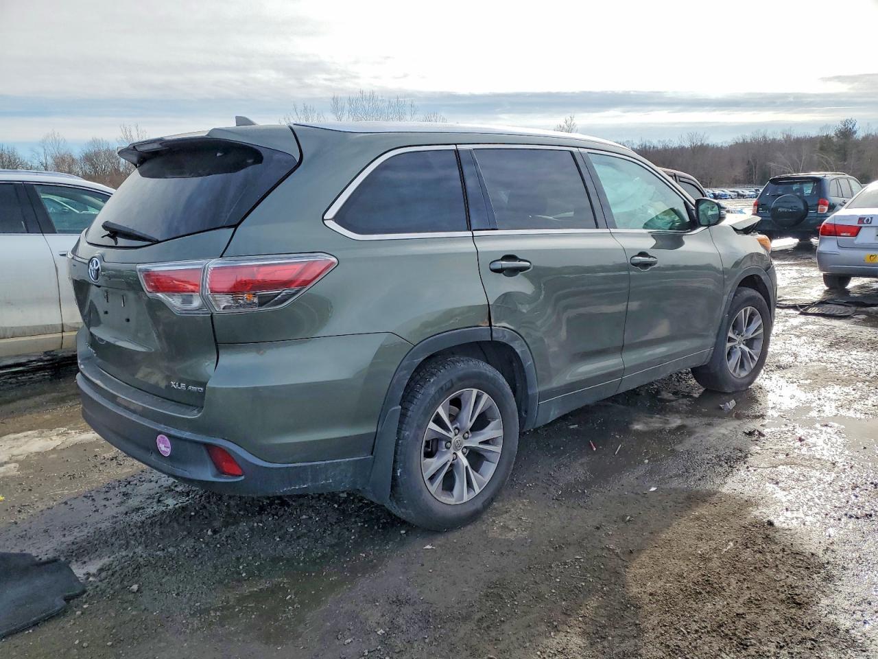 2015 Toyota Highlander Xle - Фото 3