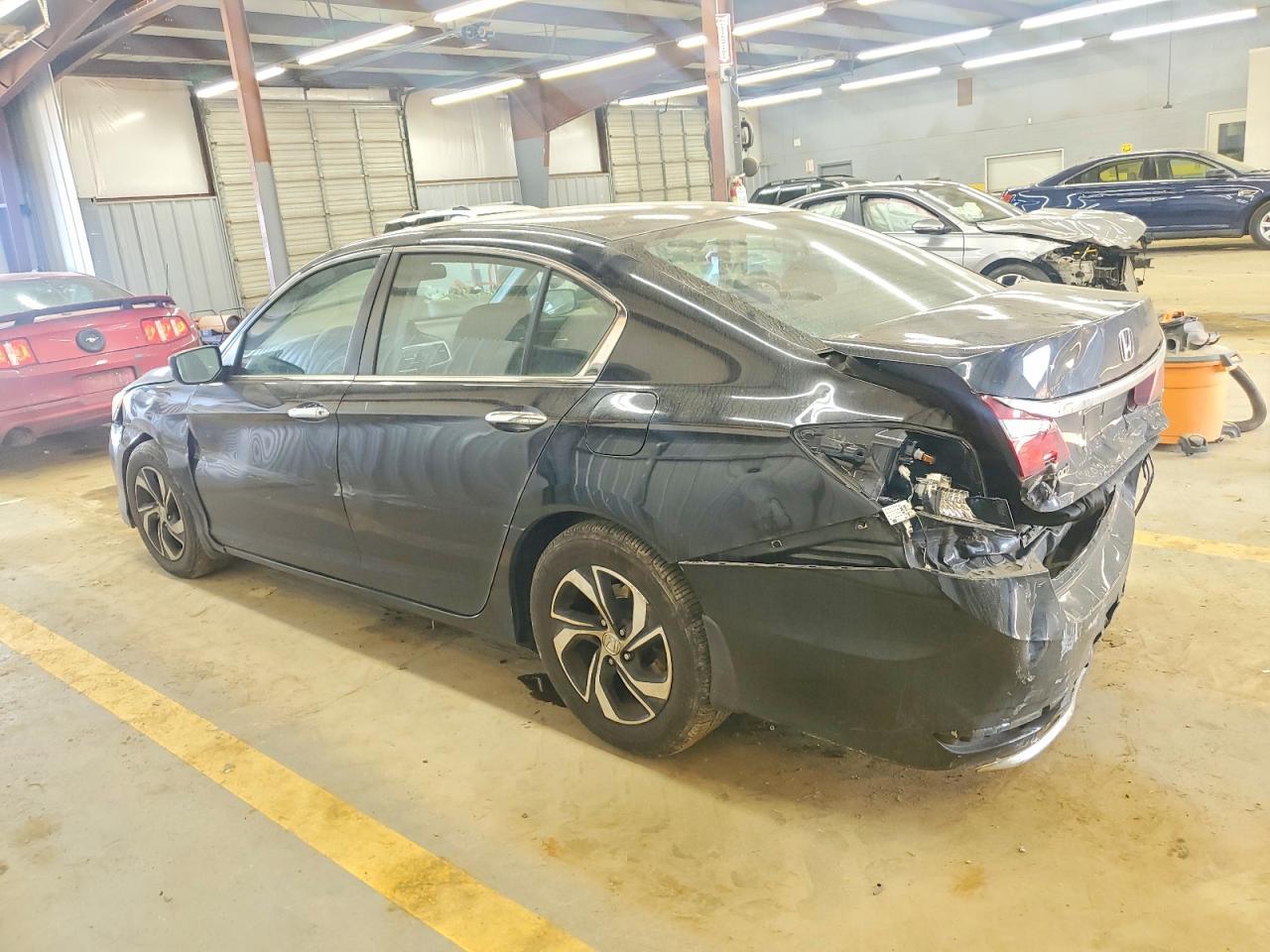 2016 Honda Accord Lx - Фото 2