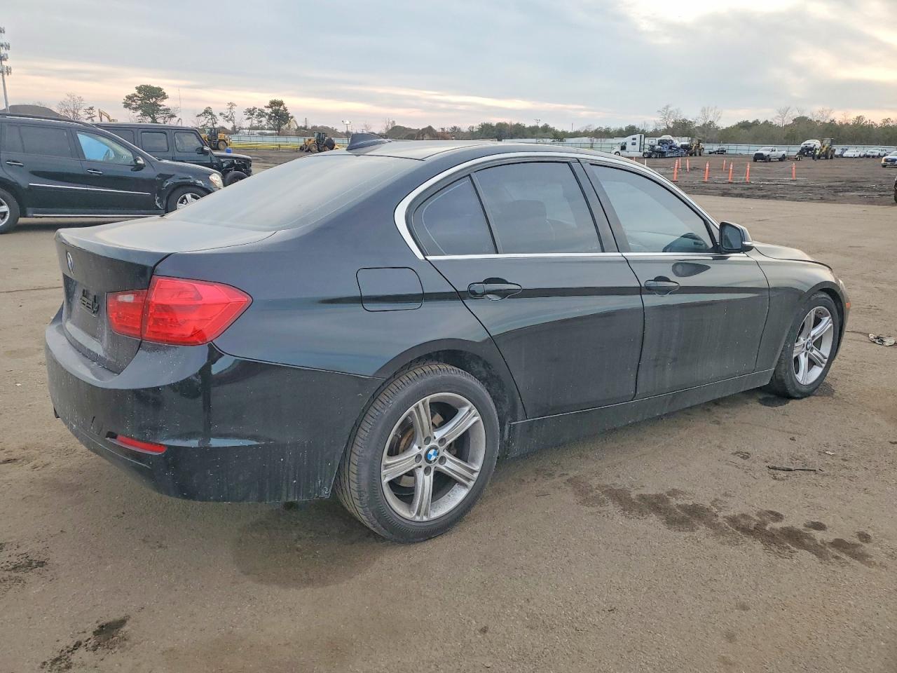 2015 BMW 328 I - Фото 3