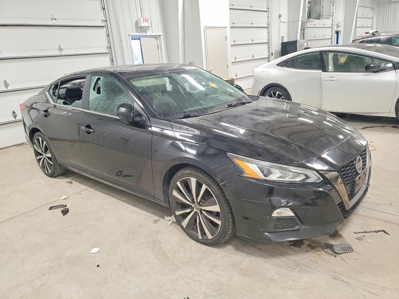 2019 Nissan Altima Sr - Фото 4
