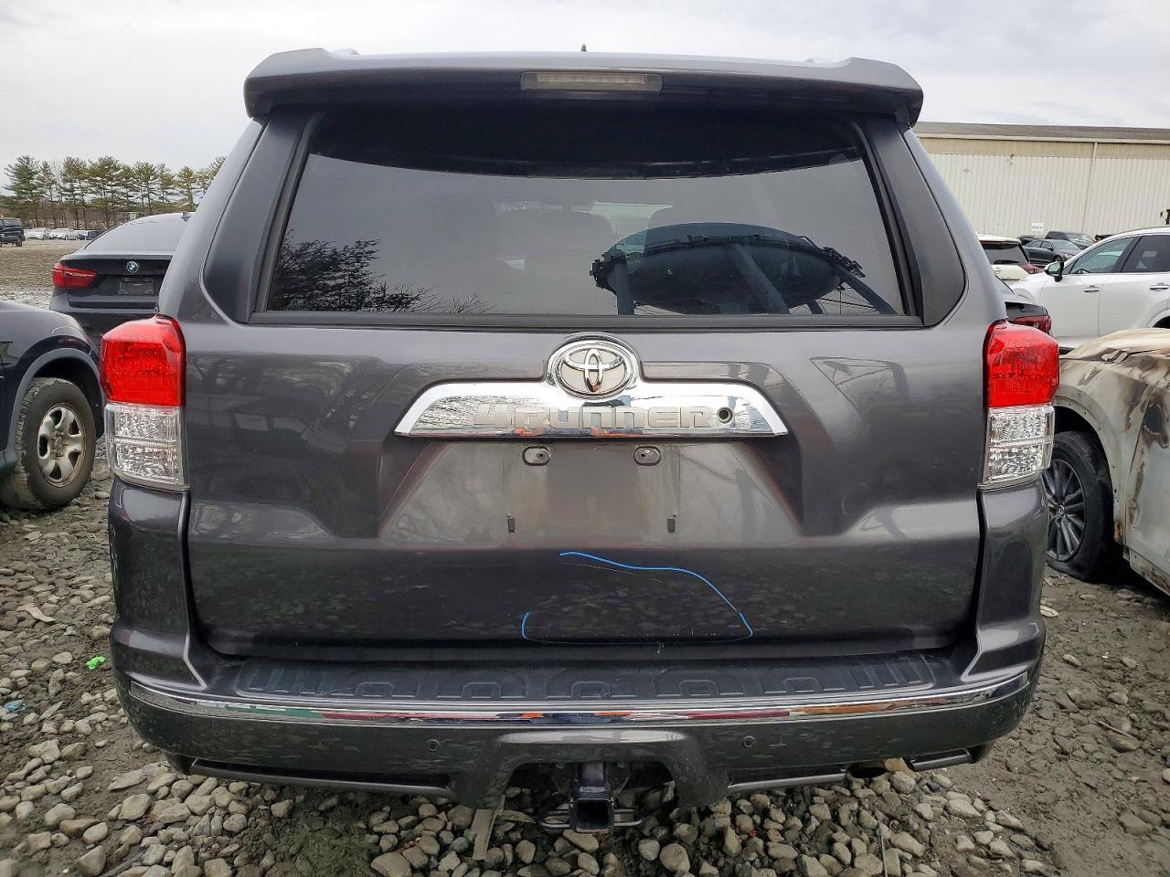 2013 Toyota 4Runner Sr5 - Image 6