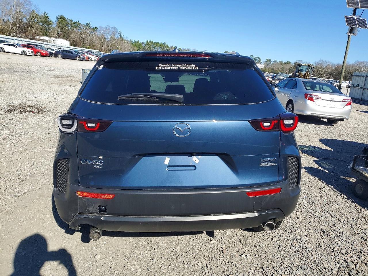 2025 Mazda Cx-50 Premium - Image 6
