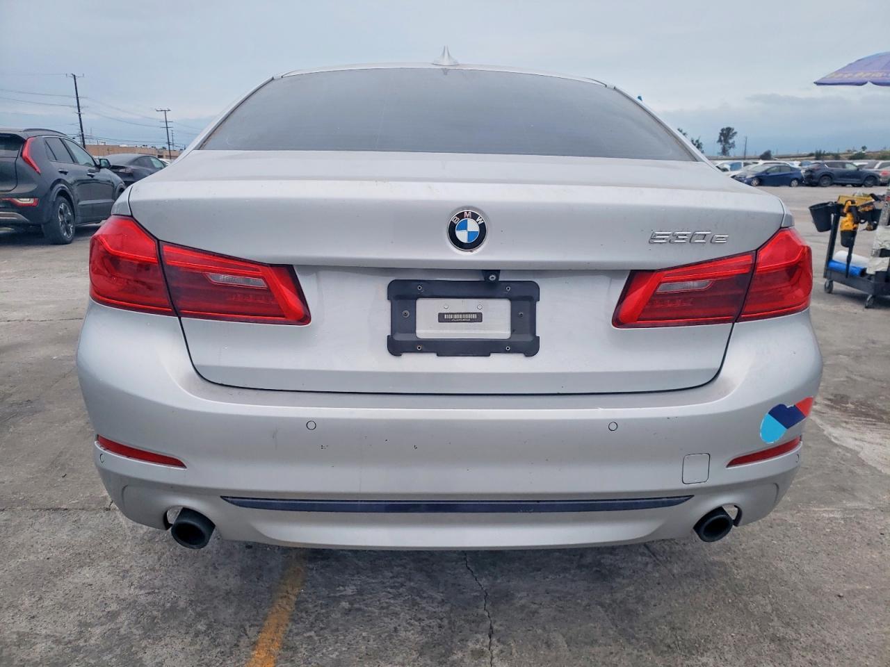 2018 BMW 530E - Фото 6