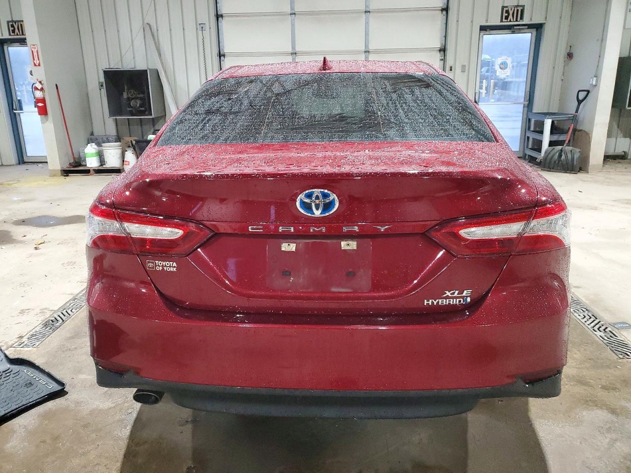 2019 Toyota Camry Hybrid Xle - Image 6