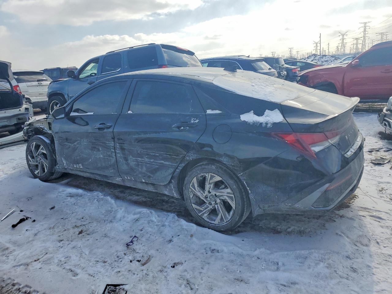 2025 Hyundai Elantra Sel Sport - Фото 2