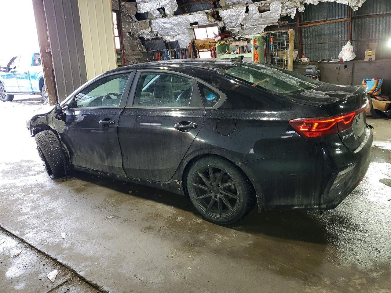 2021 Kia Forte Gt Line - Фото 2