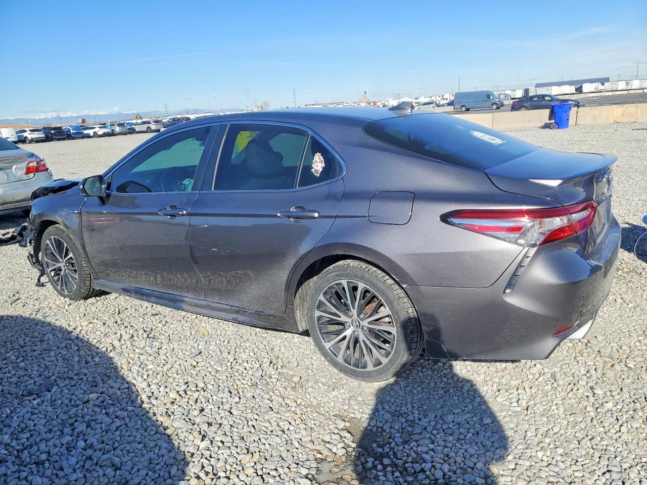 2018 Toyota Camry L - Фото 2
