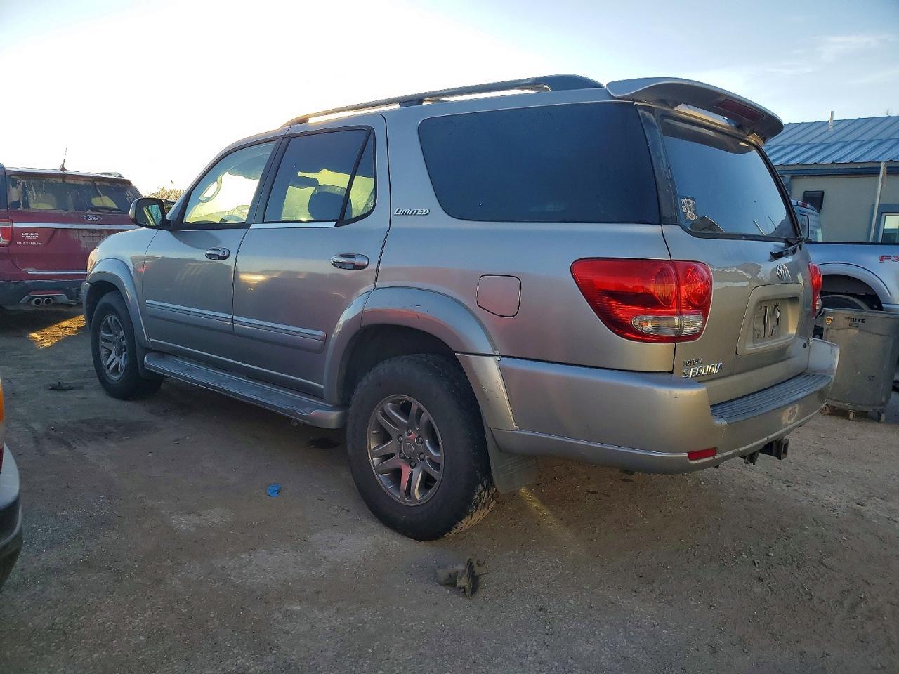 2005 Toyota Sequoia - Image 2