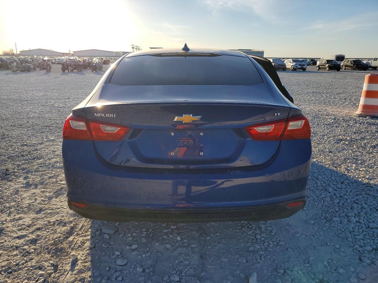 2023 Chevrolet Malibu Lt - Image 6