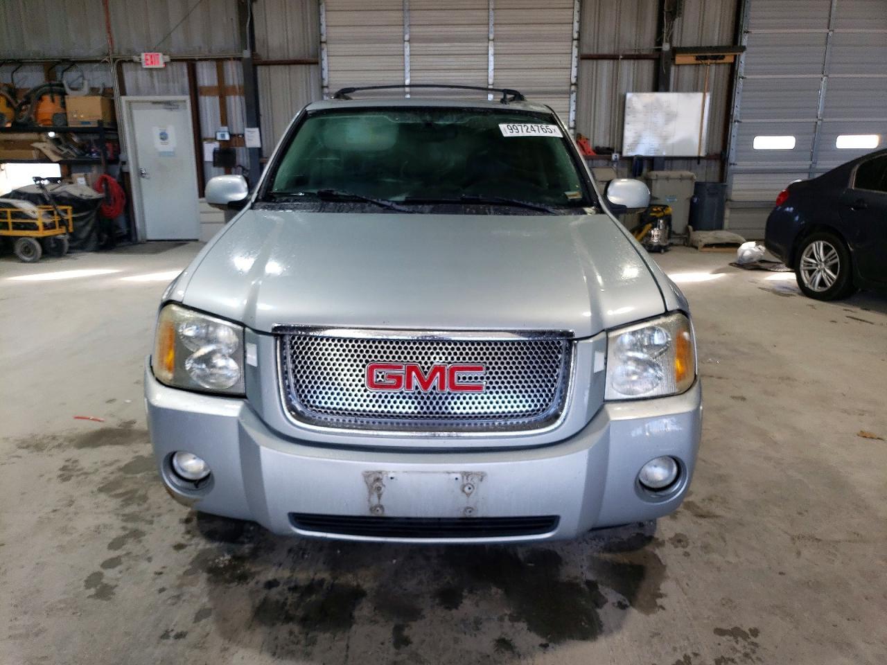 2008 GMC Envoy Denali - Image 5