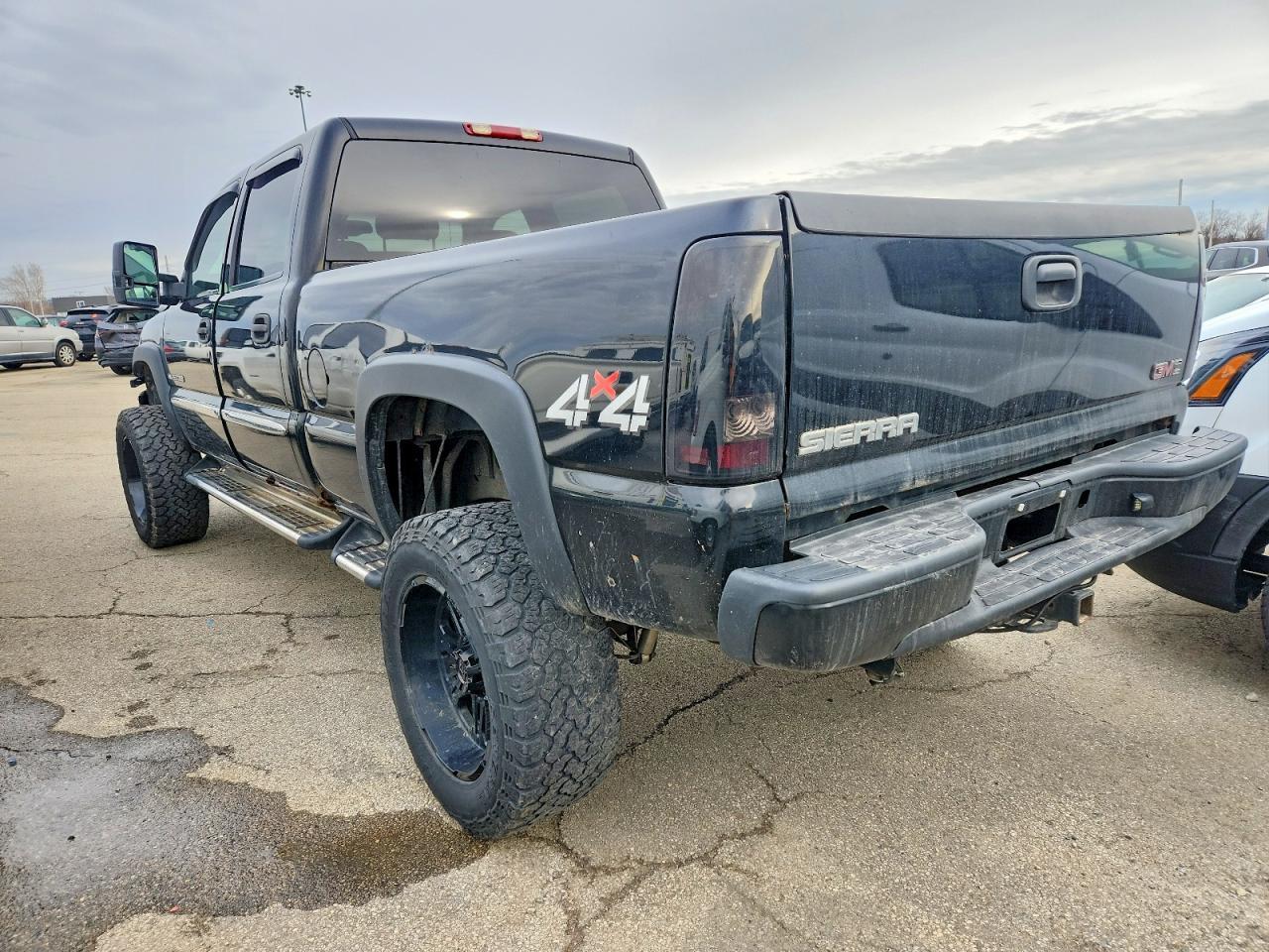 2003 GMC Sierra K2500 Heavy Duty - Фото 2
