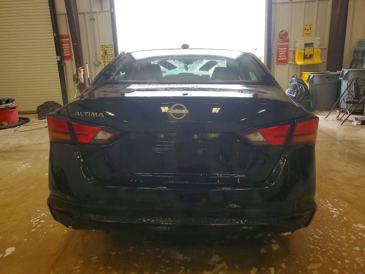 2025 Nissan Altima 2.5 Sv - Image 6