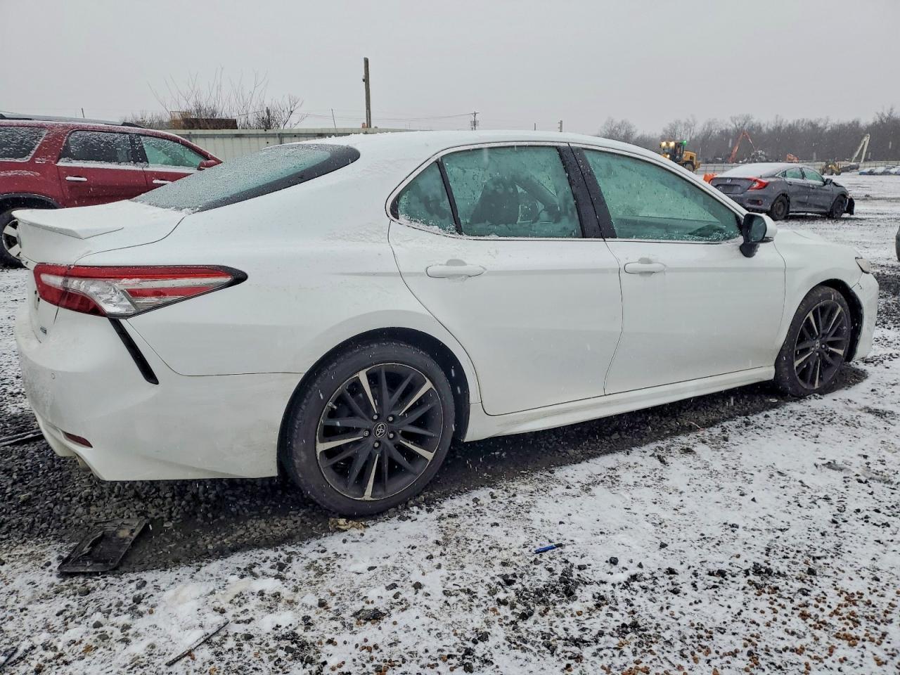 2018 Toyota Camry Xse - Фото 3