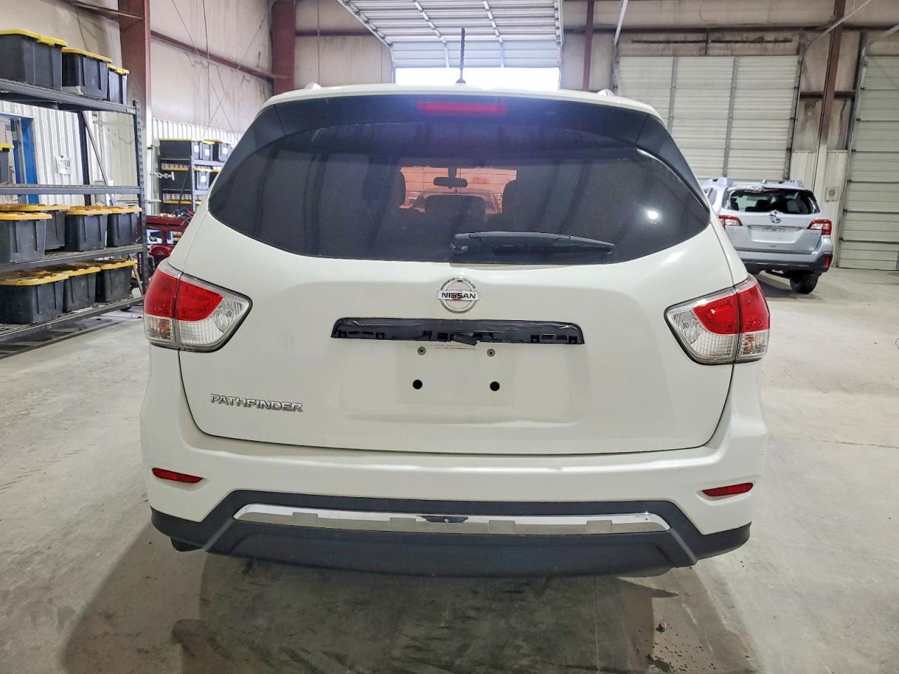 2016 Nissan Pathfinder S - Фото 6