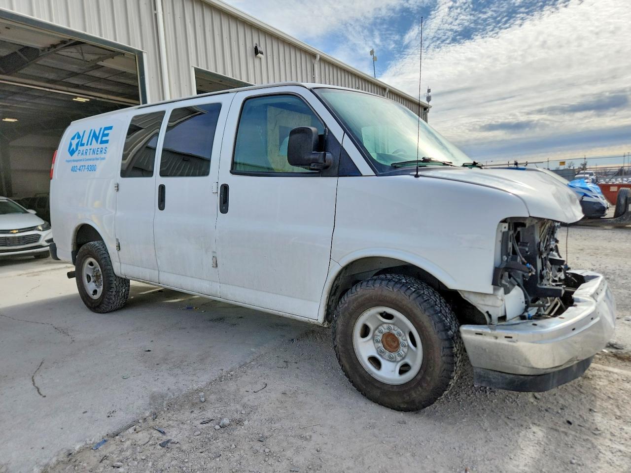 2017 GMC Savana G2500 Utility / Service Van - Фото 4