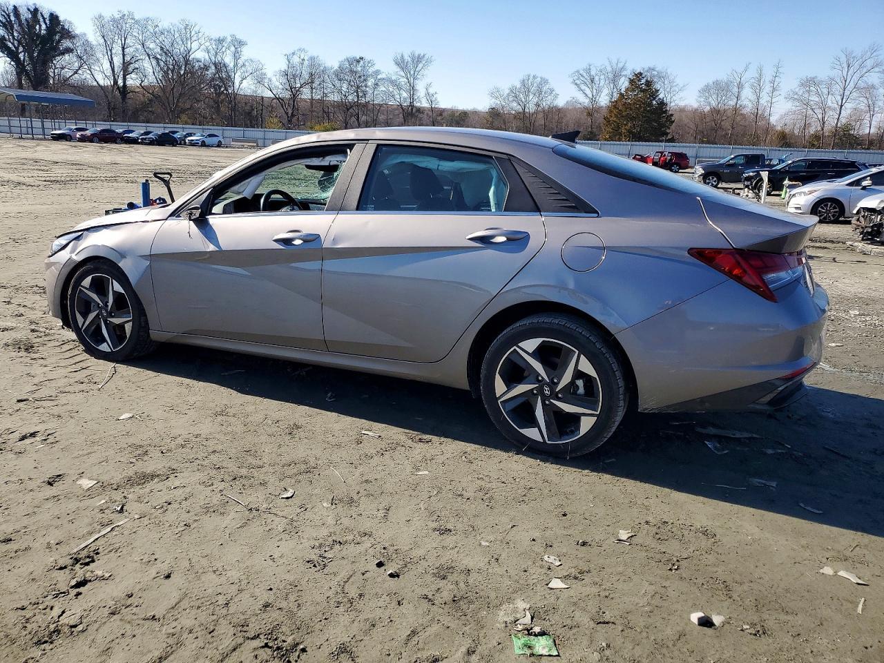 2023 Hyundai Elantra Limited - Фото 2